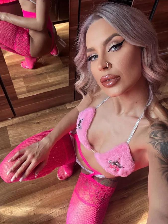 Queen Snapchat Worldwide