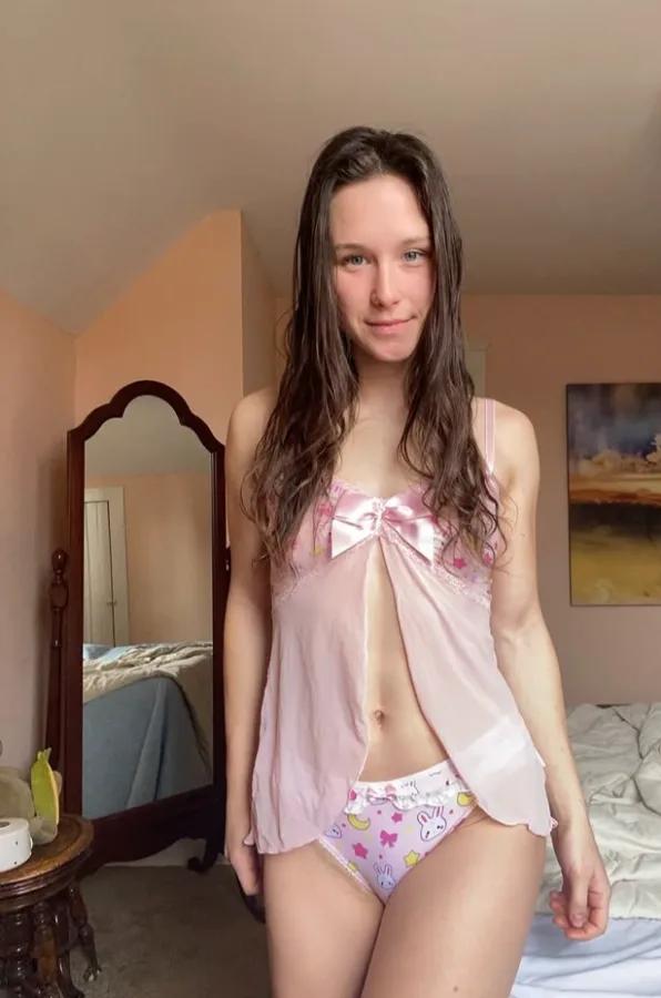 Jasminelily223@gmail.com Snapchat Worldwide